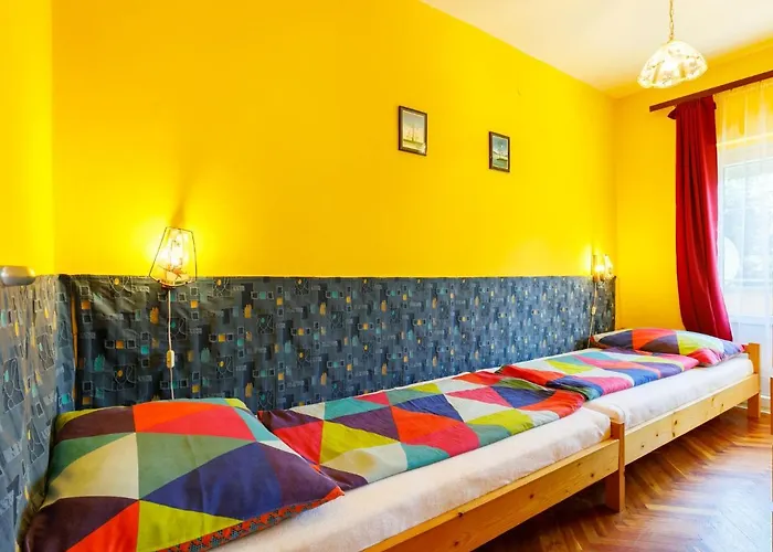 Bercsenyi By Interhome Nyaraló